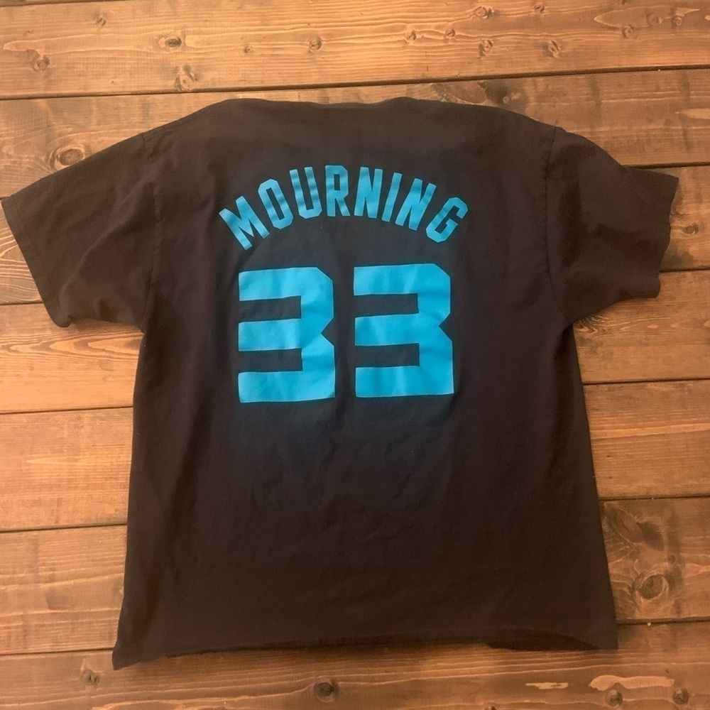 Alonzo Mourning number shirt